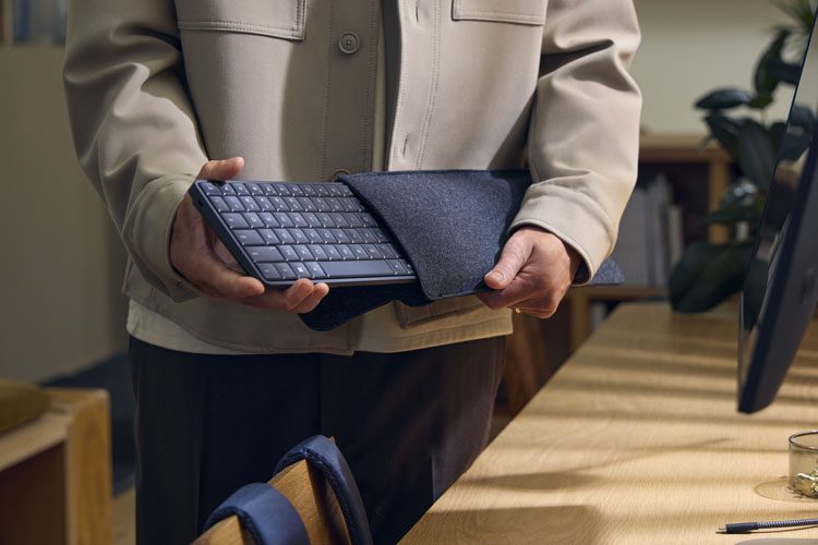 Das HP EliteBoard G1a in einer Transport-Tasche